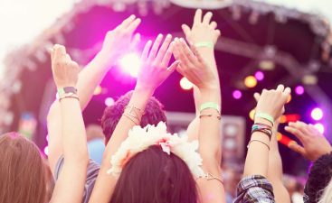 festival-event-wristbands-bg-1536x760 festival-event-wristbands-bg-1536x760