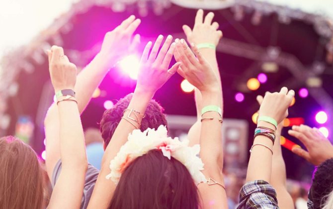 festival-event-wristbands-bg-1536x760